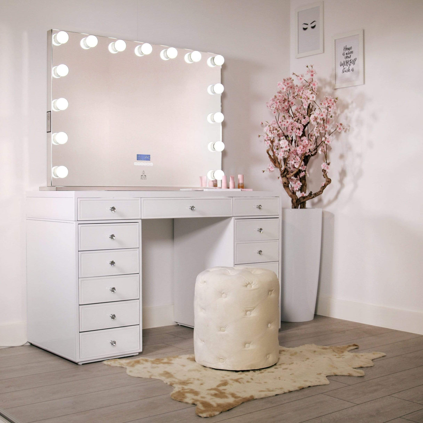 Hollywood dressing table with light, speakers & bluetooth - glam queen -  white mirror glass